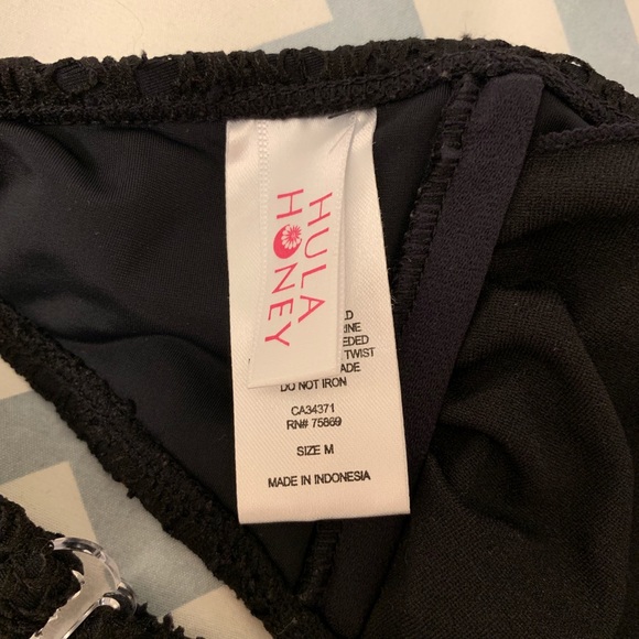 NWOT Hula Honey Bandeau Bikini Top - Picture 5 of 6